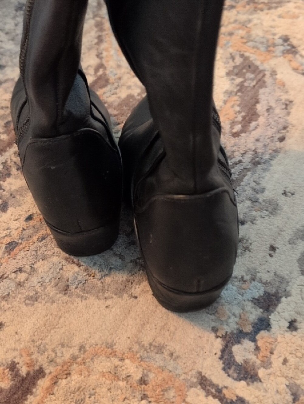 Classic Frye Black Knee-High Leather Women's Boots - Picture 4 of 15